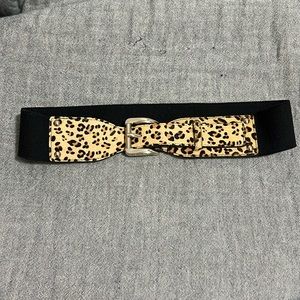 Women's Express animal print belt, size M/L
